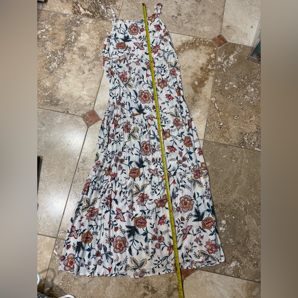 Old Navy Cream Floral Knit Dress